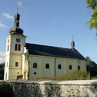 Die Kirche heute (© farnost-srbska-kamenice.cz)