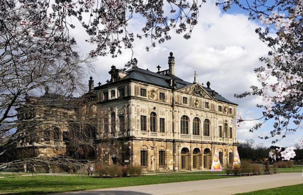 Palais Großer Garten (Quelle: Landeshauptstadt Dresden, museum-euroregion-elbe-labe.eu)