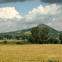 Radobýl (© Aktron; Wikimedia Commons; CC BY-SA 3.0)