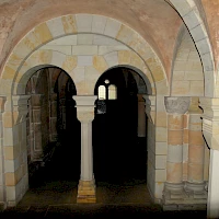 Crypt (© Horakvlado; Wikipedia; CC BY-SA 4.0)