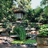 Im Park (© Norbert Kaiser; Wikipedia; CC BY-SA 2.5)