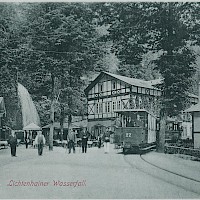 Endstation Lichtenhainer Wasserfall um 1910 (© Kunstanstalt Hermann Poy, Dresden; Wikipedia; CC BY-SA 3.0)