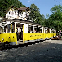 Kirnitzschtalbahn, 2003 (© Mr. Wissenschaft; Wikipedia; CC BY-SA 3.0)