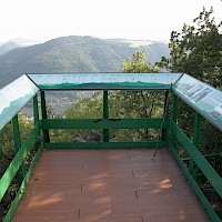 Aussicht vom Berg Vysoký Ostrý (© RomanM82 ; Wikipedia;  CC BY-SA 3.0 )