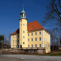 Schloss Langburkersdorf (© Jörg Blobelt; Wikipedia; CC BY-SA 4.0)