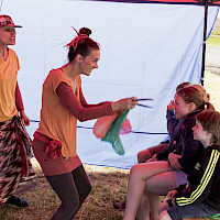 Pohadlo: Kindertheater und Basteln (© Peter R. Fischer)