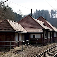 Bahnhofsgebäude Edle Krone (© Liesel; Wikipedia; CC BY-SA 3.0)
