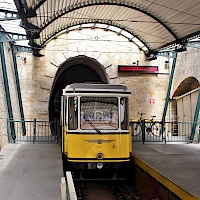 Car No. 2 in the lower station (© Till Menzer)