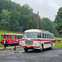 Historic Škoda 706 RTO bus on the connecting line T32 to Úštěk (© Dominique Kumpe)