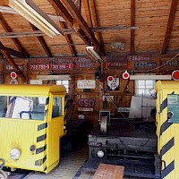 Railway exhibition (© Hadonos; Wikipedia; CC BY-SA 4.0)