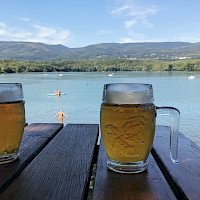 Für Speis' und Trank ist gesorgt (© Till Menzer)