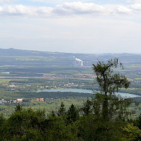 Blick vom Erzgebirge auf den Stausee Barbora (© RomanM82; Wikipedia; CC BY-SA 4.0)