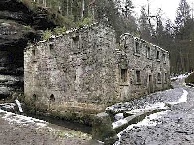 Die Ruine der Grundmühle in der Böhmischen Schweiz