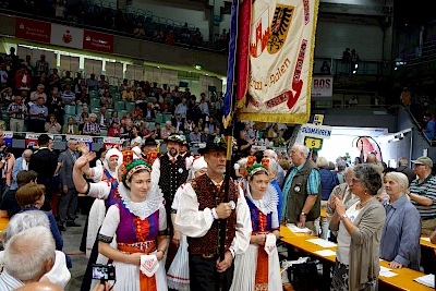 Sudetendeutscher Tag - Einzug der Trachtengruppen