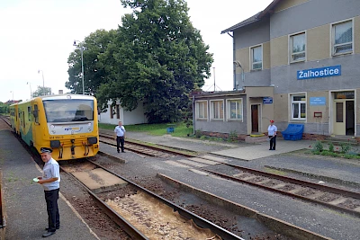 RegioNova-Triebwagen in Žalhostice bei Litoměřice
