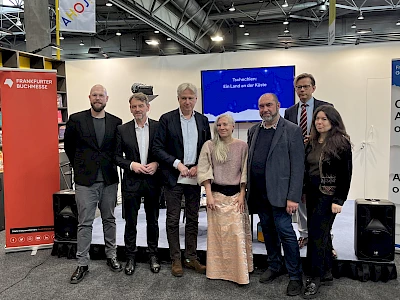 Er&ouml;ffnung des tschechischen Stands bei der Buchmesse Leipzig u.a. mit Martin Kub&iacute;ček, J&uuml;rgen Boos (Buchmesse Frankfurt), der Autorin Mark&eacute;ta Pil&aacute;tov&aacute;, dem Autor Milan Hlaučo und Martin Krafl, Direktor des Tschechischen Literaturzentrums.