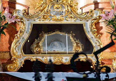 Reliquienschrein vor dem Diebstahl