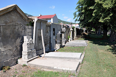 Auf dem Friedhof in Lovosice