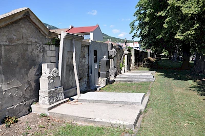 Auf dem Friedhof in Lovosice